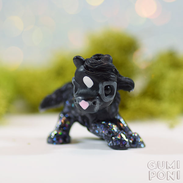Dark Glittery Cutting GumiPoni