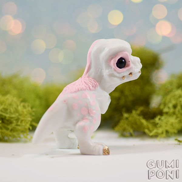 Pink-backed Gumisaur