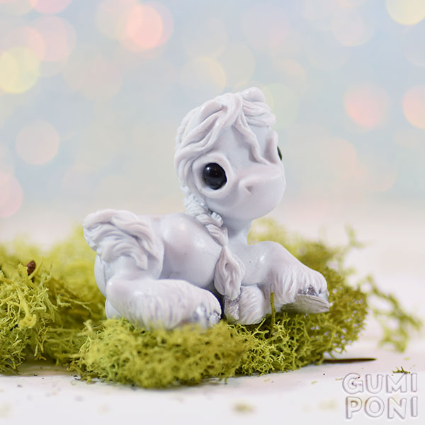 Grey "Athena" GumiPoni