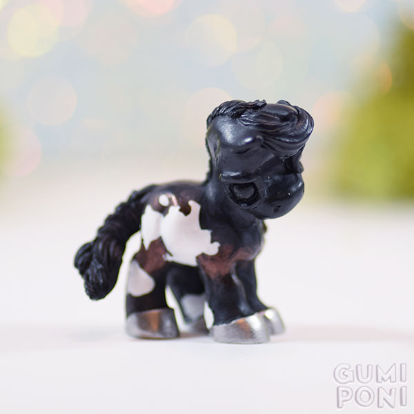Dark bay Pinto GumiPoni