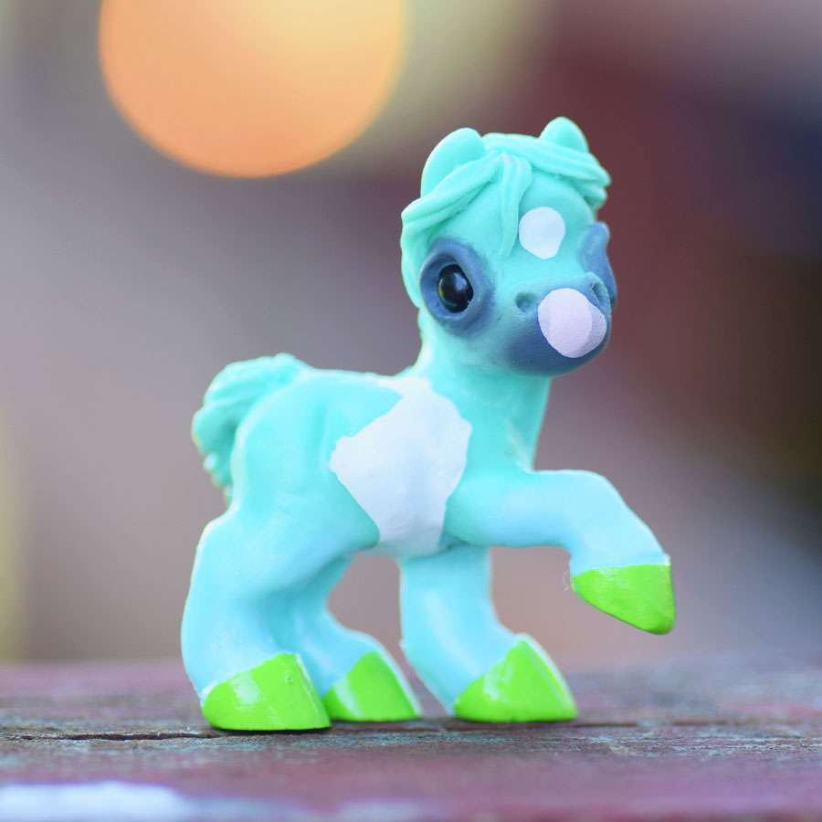 Bright Aqua Chili GumiPoni