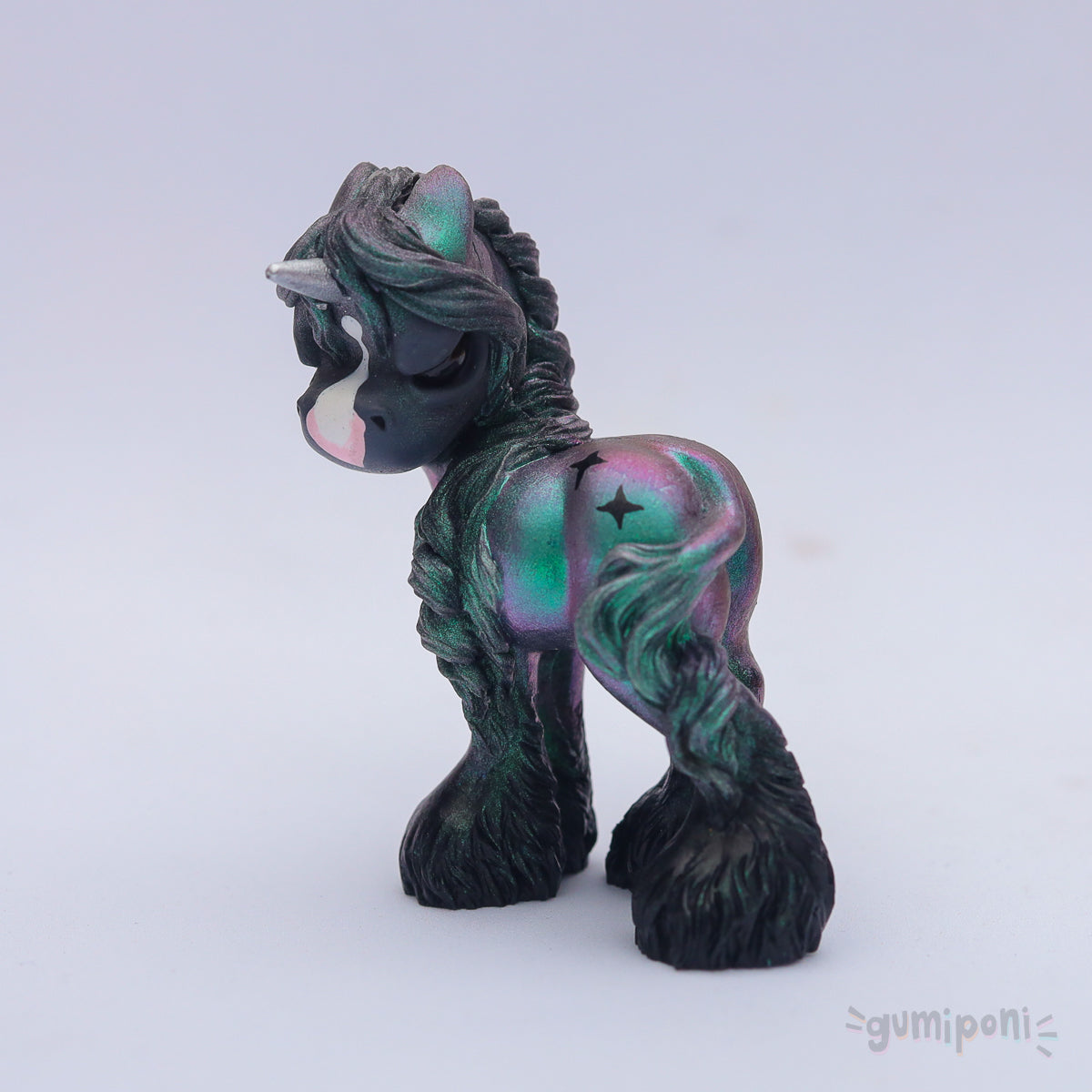 Black Friday Grumpicorn GumiPoni