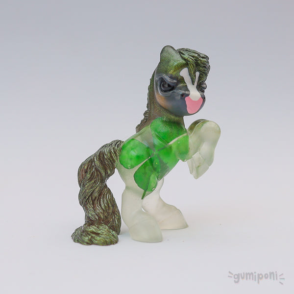 Shamrock Oscar GumiPoni