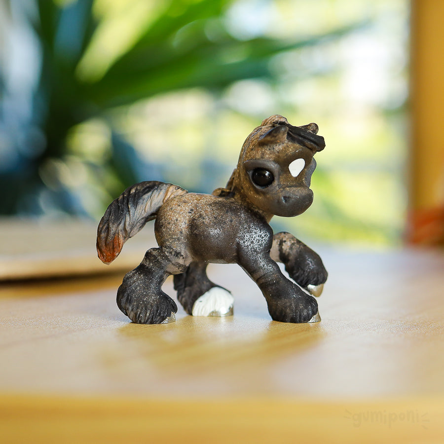 Grulla Mustang GumiPoni