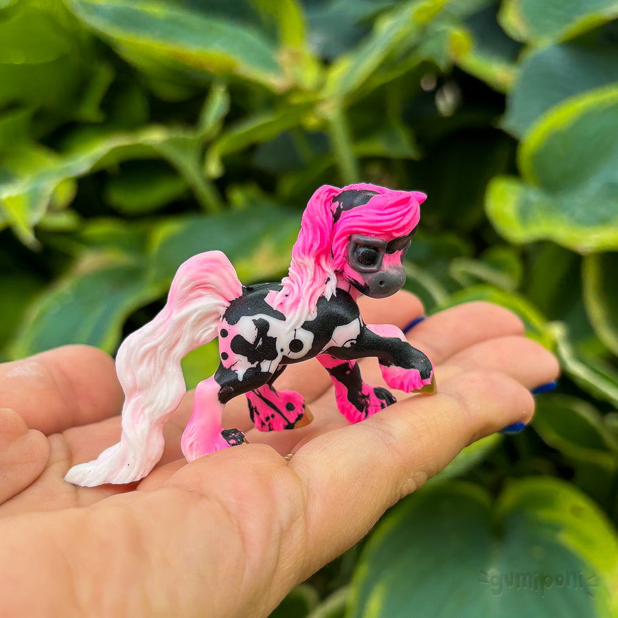 Pink Striped Amira GumiPoni