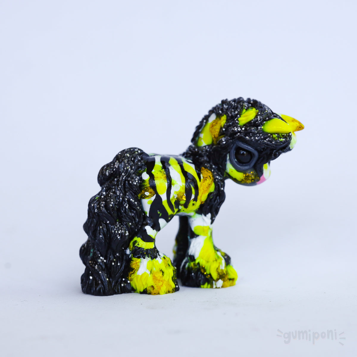 Black and Yellow Blossom GumiPoni