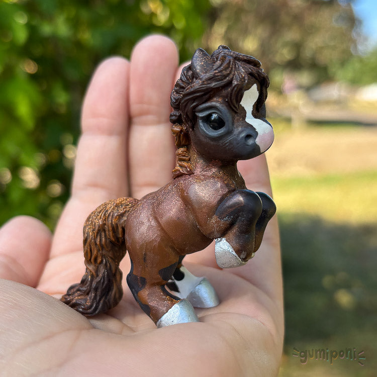 Mocha Brumby GumiPoni