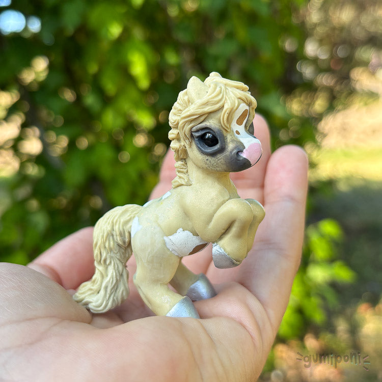 Banana Milkshake Brumby GumiPoni