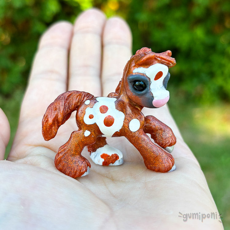 Chestnut Mustang GumiPoni