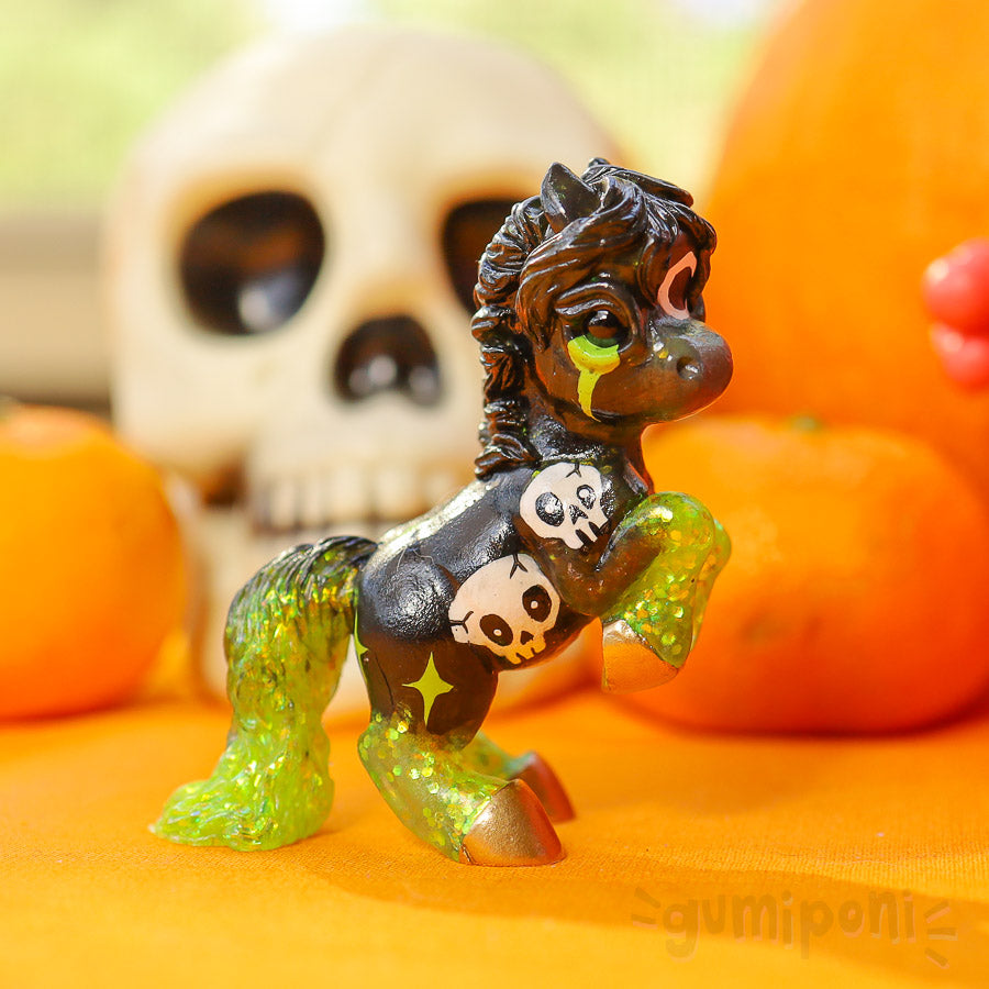 Poison Skully Brumby GumiPoni