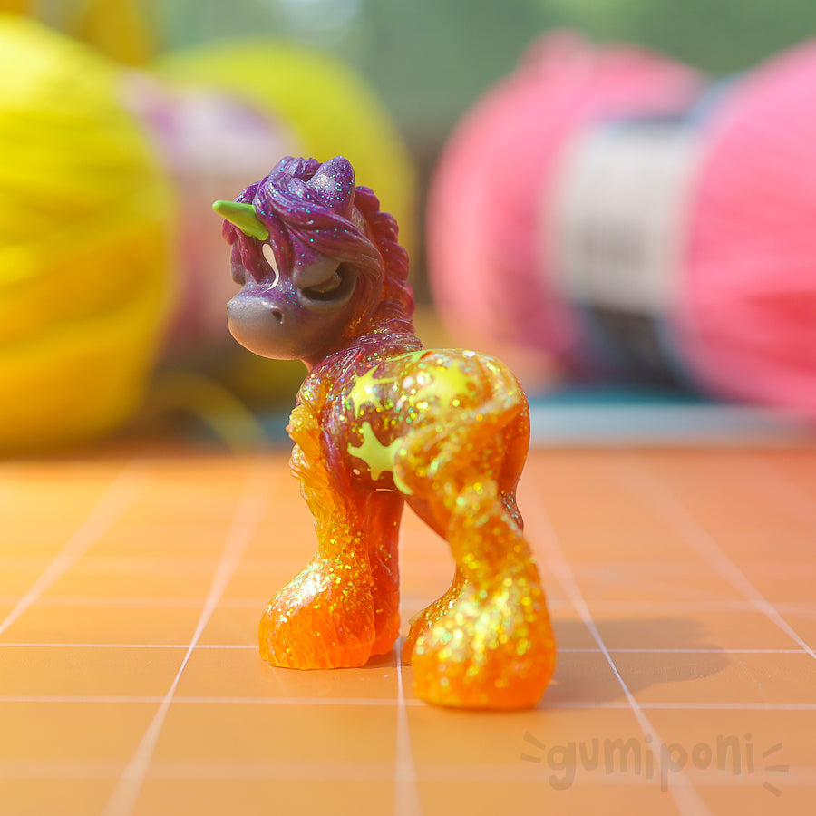 Plum Bum Grumpicorn GumiPoni