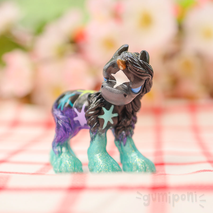 Bedtime Grumpicorn GumiPoni