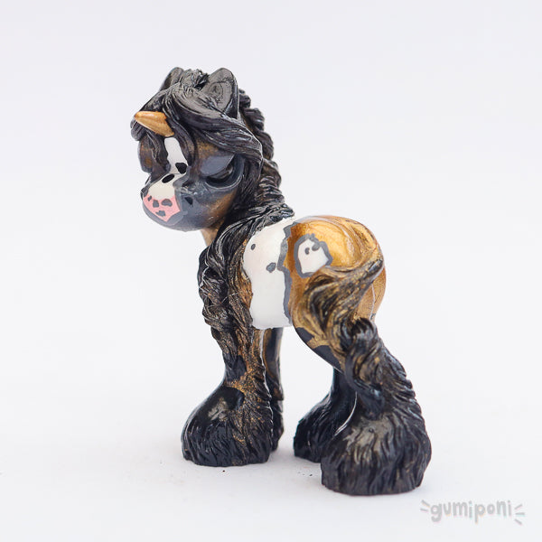 Freckled Pinto Grumpicorn