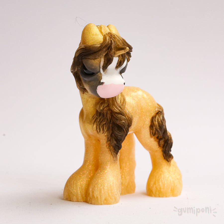 Cream Grumpicorn GumiPoni