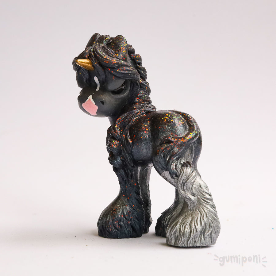Lava Grumpicorn GumiPoni