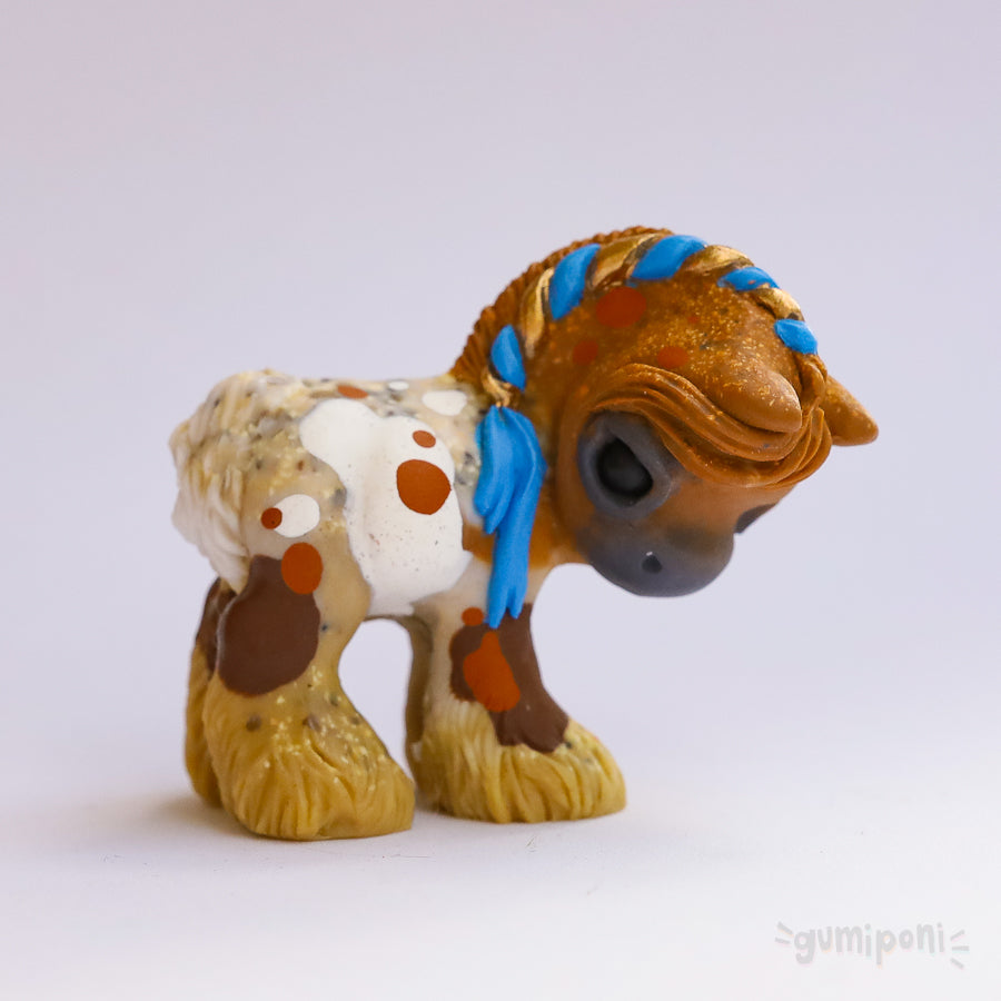 Caramel Clyde GumiPoni