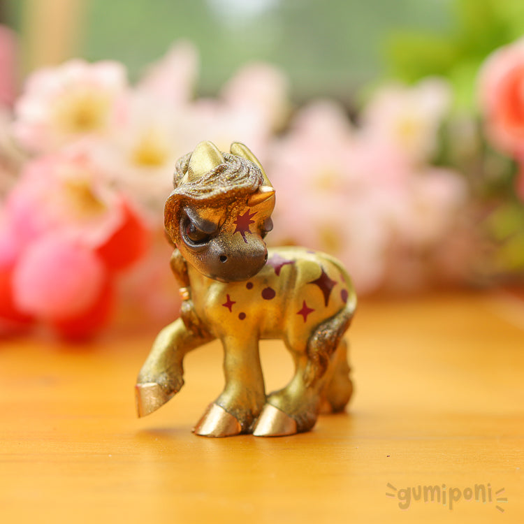 Gilded Grumpicorn GumiPoni