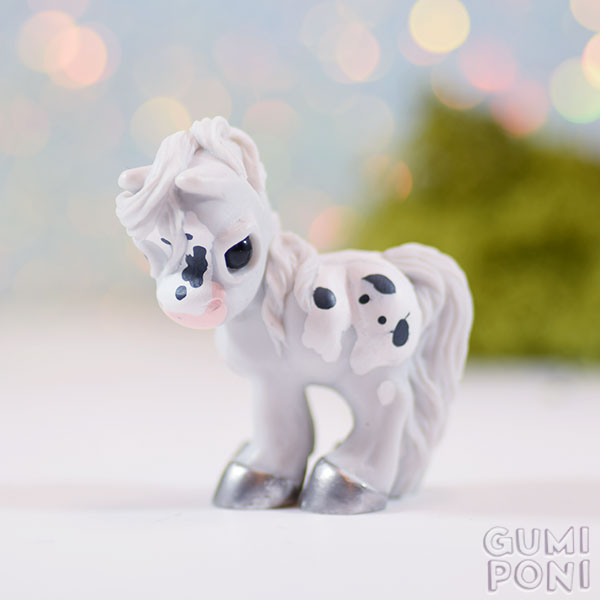 Grey Appy "Aria" GumiPoni
