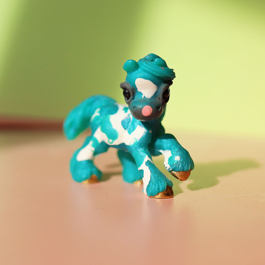 Turquoise Mustang GumiPoni