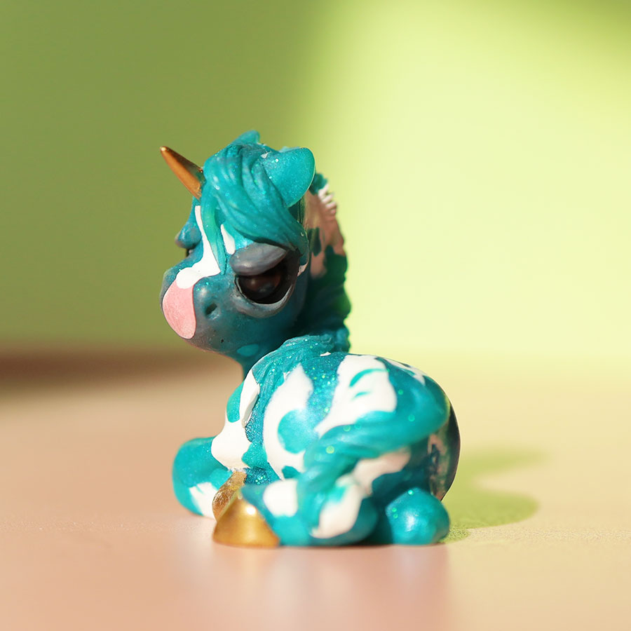 Turquoise Grumpi GumiPoni