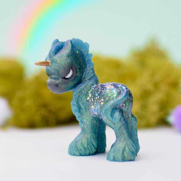 Ghost-eye Teal Grimstone GumiPoni