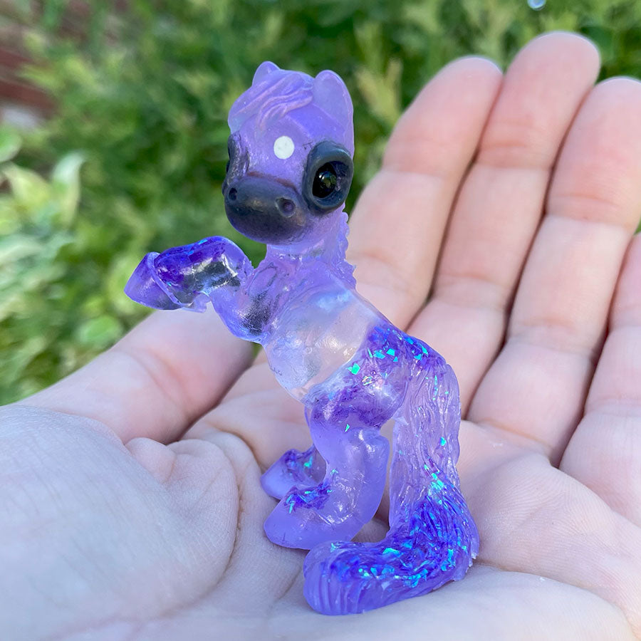 Snowglobe Luna GumiPoni