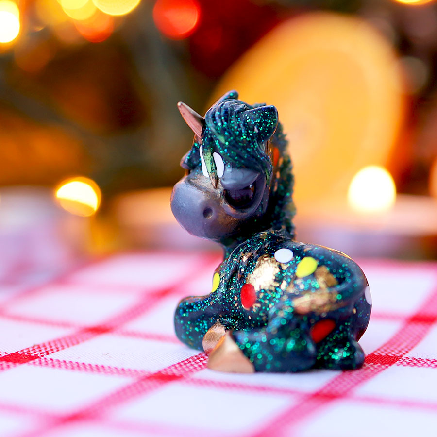Festive Grumpicorn GumiPoni