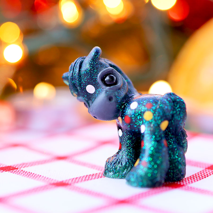 Festive Shyloh GumiPoni