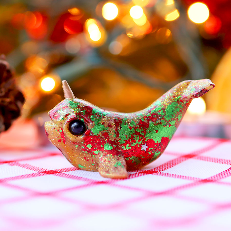 Festive Narwhal GumiPoni