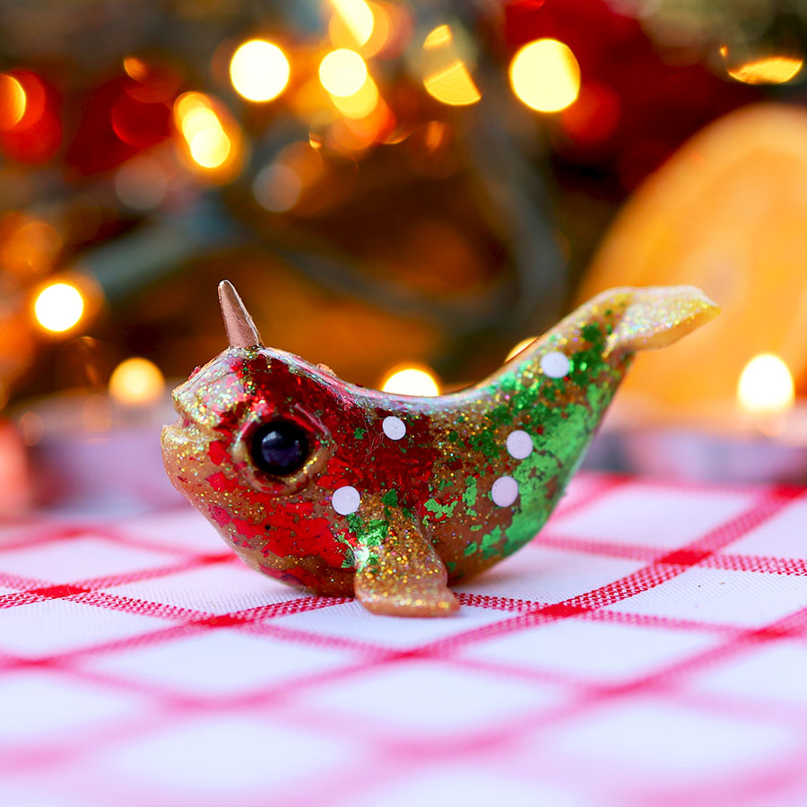 Festive Narwhal GumiPoni