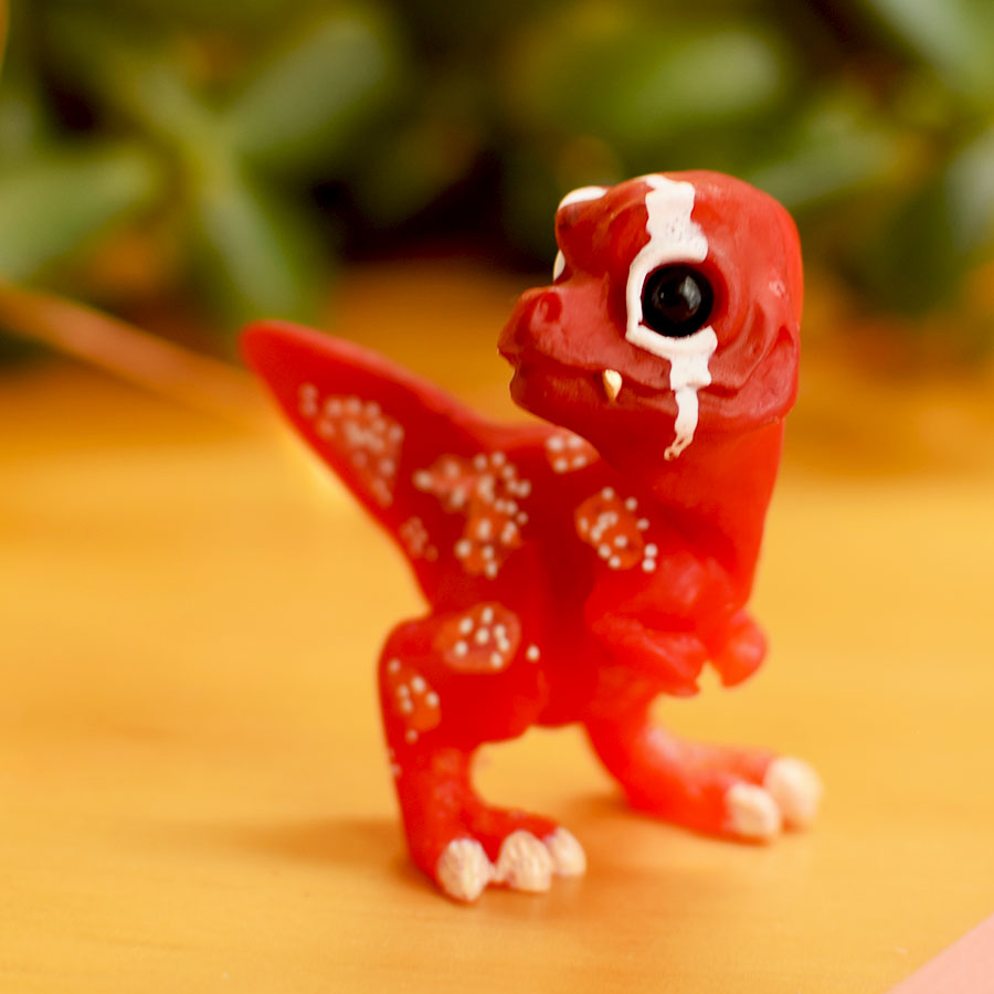 Red Chomp Gumisaur