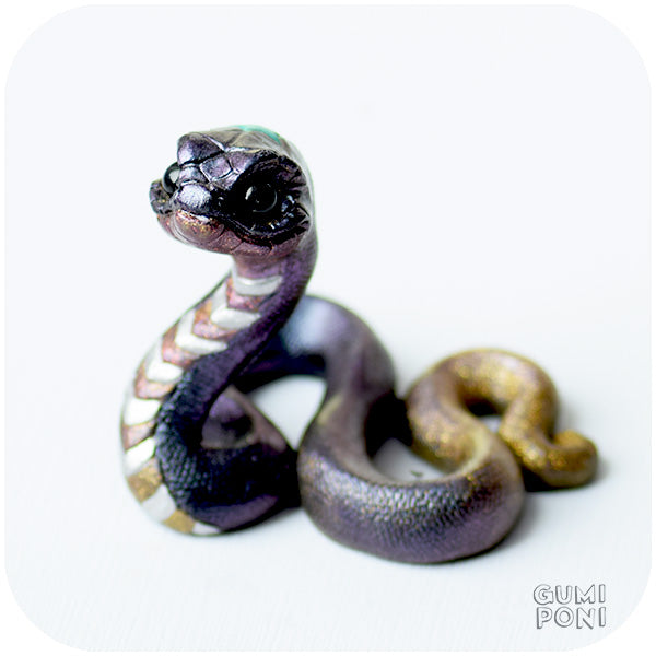 Metallic Rainbow Serpent by GumiPoni