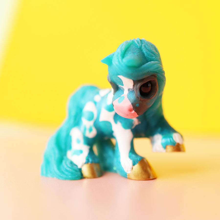 Turquoise Lotus GumiPoni
