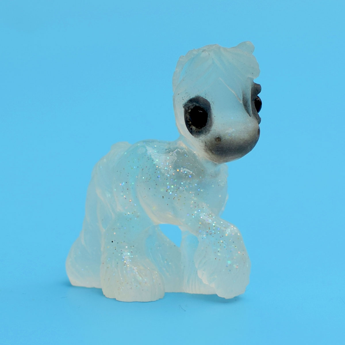 Snow Globe Level B GumiPoni