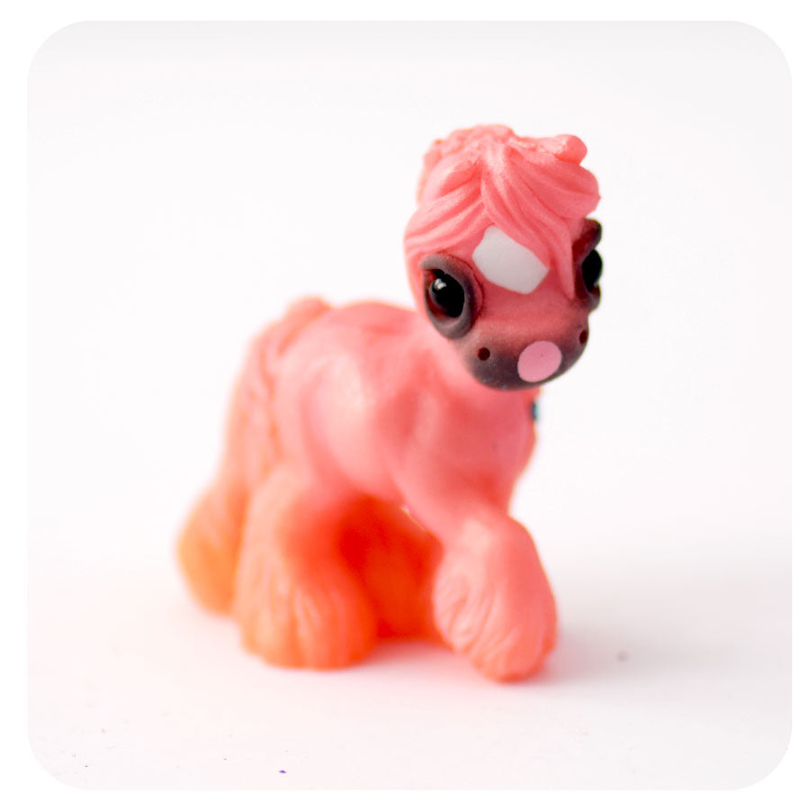 Peach Lily GumiPoni