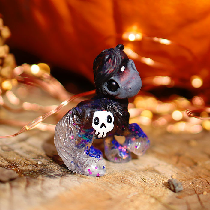 Skully Sky GumiPoni