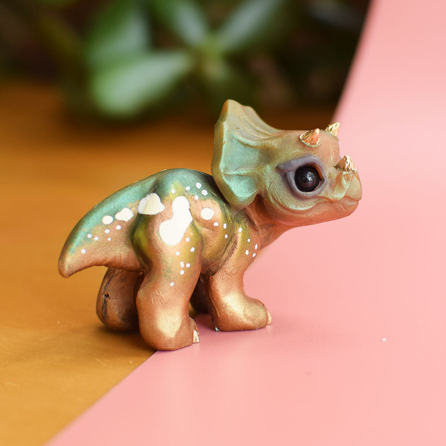 Tulip Triceratops Gumisaur