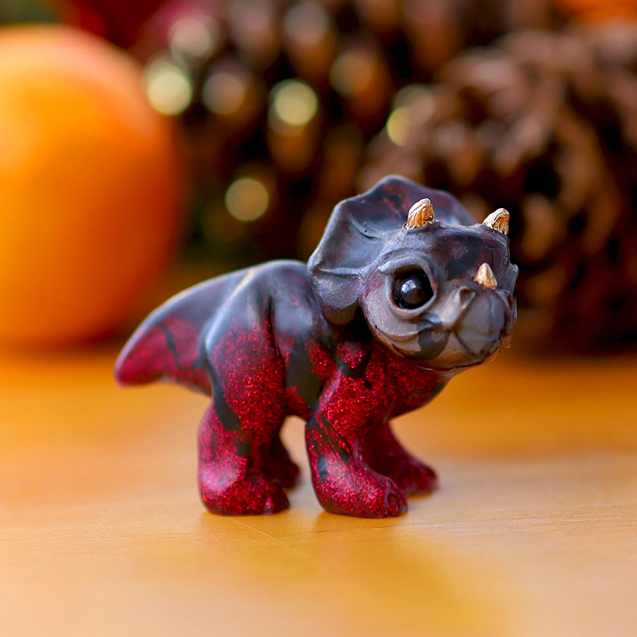 Crimson Glitter Gumisaur