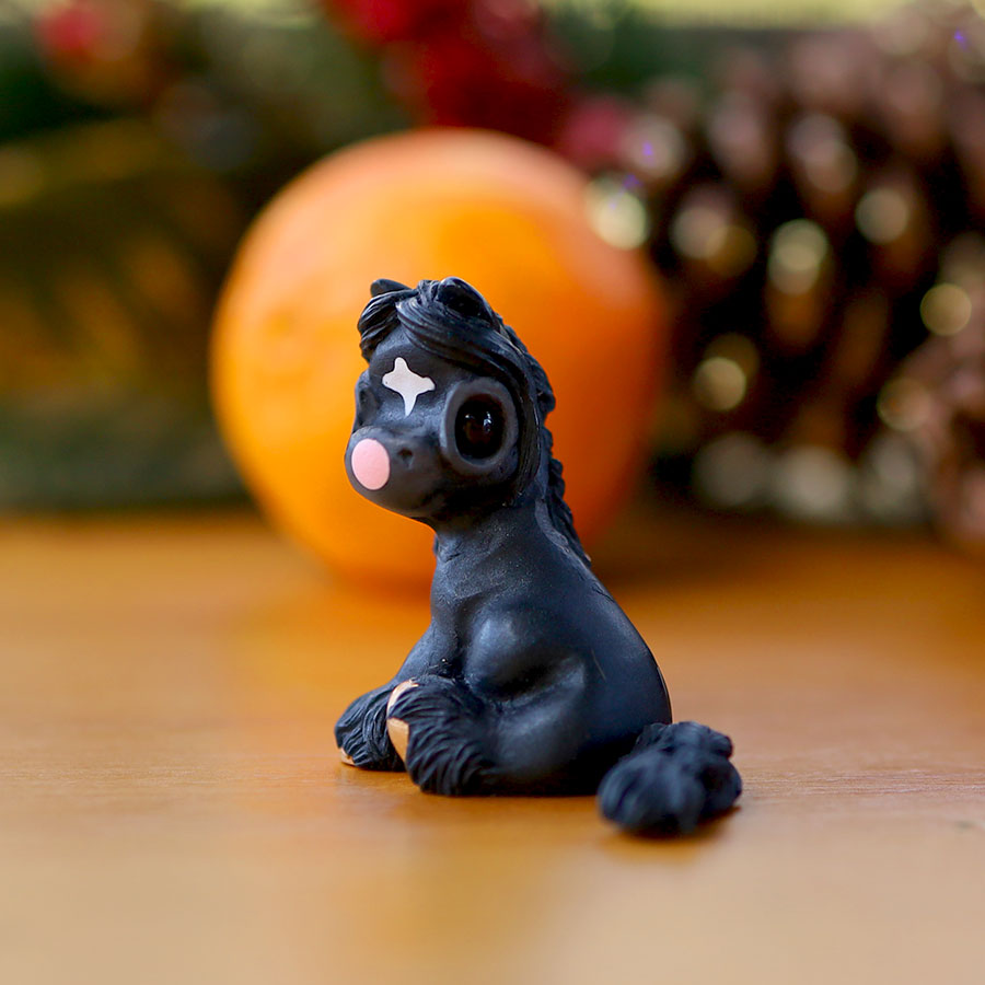 Charcoal Juniper GumiPoni